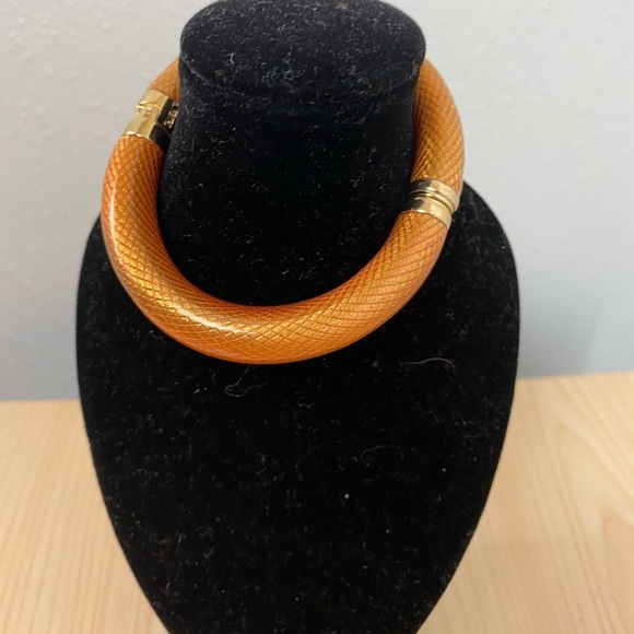 Vintage. Erwin Pearl Snakeskin Bangle Bracelet. Red. - Picture 2 of 6